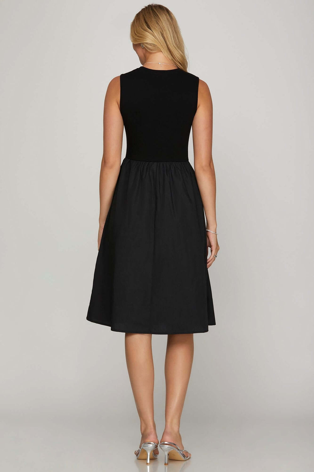 Plus Size Black Sleeveless Poplin Woven Midi Dress with Pockets, Dresses, $ 58.00, A Moment Of Now™