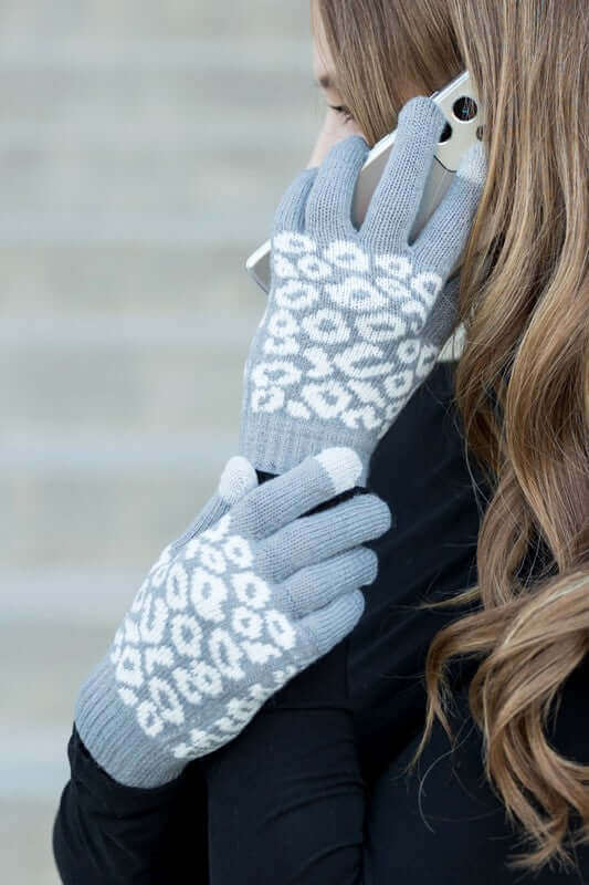 Chic Leopard Stretch Touch Screen Gloves, Gloves, $ 16.95, A Moment Of Now™