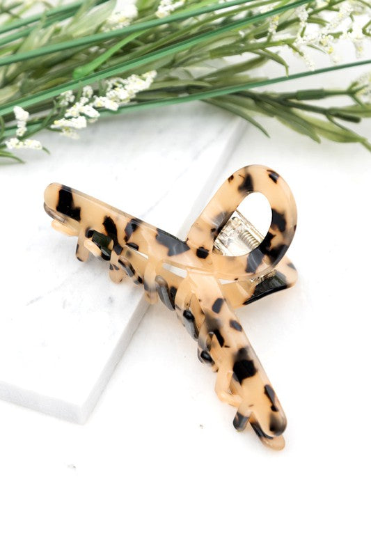 Shop Shop Hair Accessories Resin Loop Claw Clip | Boutique Online, Hair Claws & Clips, USA Boutique