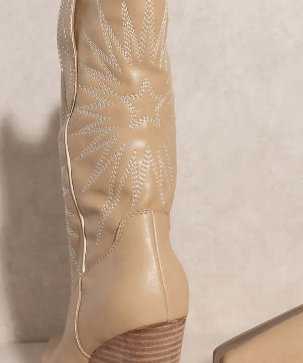 OASIS SOCIETY Emersyn - Western Starburst Embroidery Boots