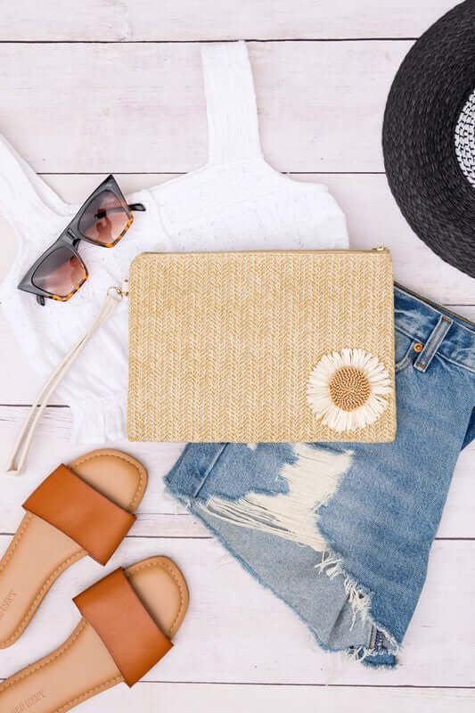 Daisy Straw Wristlet Clutch - Elegant & Chic, Clutches, $ 29.95, A Moment Of Now™
