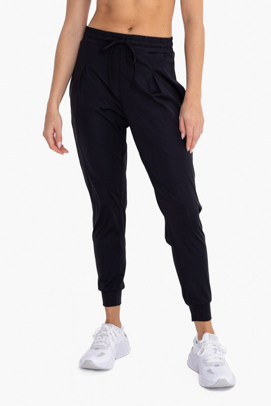 Solid Four-way Stretch Pleated Front Joggers