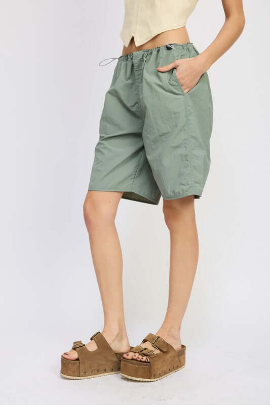 Contrasted Bermuda Loose Fit Shorts