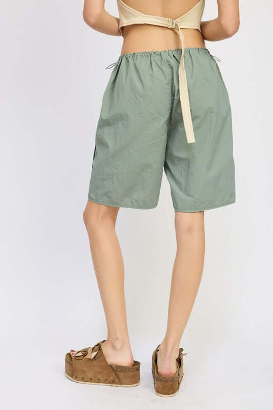 Contrasted Bermuda Loose Fit Shorts