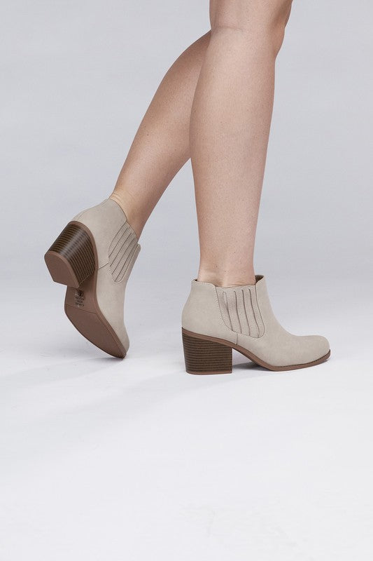 Vroom Ankle Booties Vroom Ankle Boots Booties, Fortune Dynamic, $ 41.95