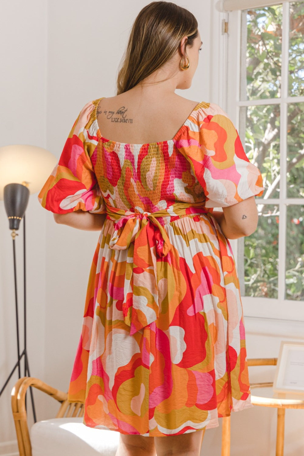 Plus Size Peach Abstract Print Tied Back Short Sleeve Mini Dress