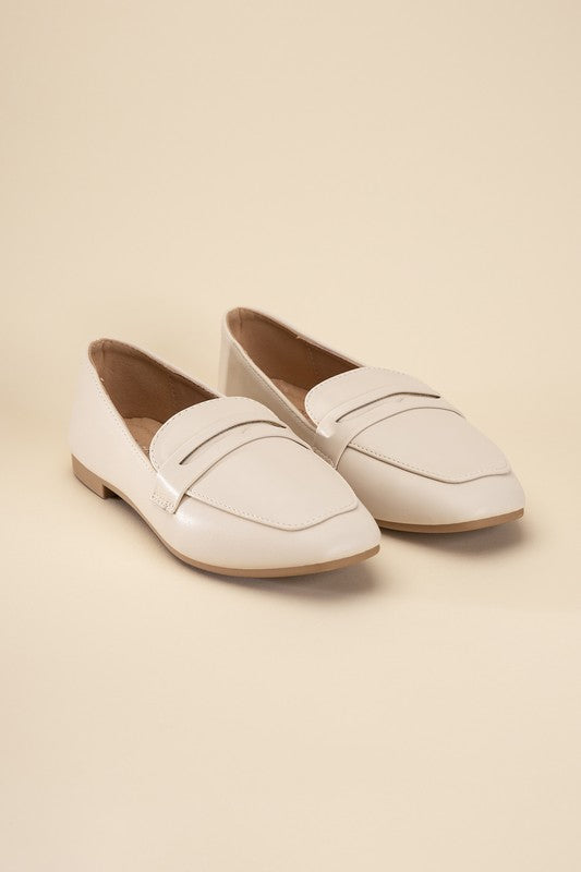 Shop Women's Flats Harriet Tapered Toe Flats in Black or Ivory, Flats, USA Boutique