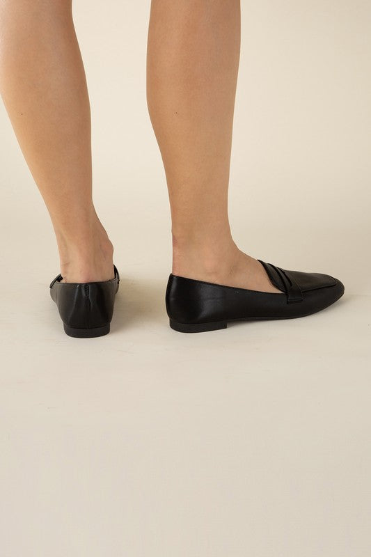 Shop Women's Flats Harriet Tapered Toe Flats in Black or Ivory, Flats, USA Boutique