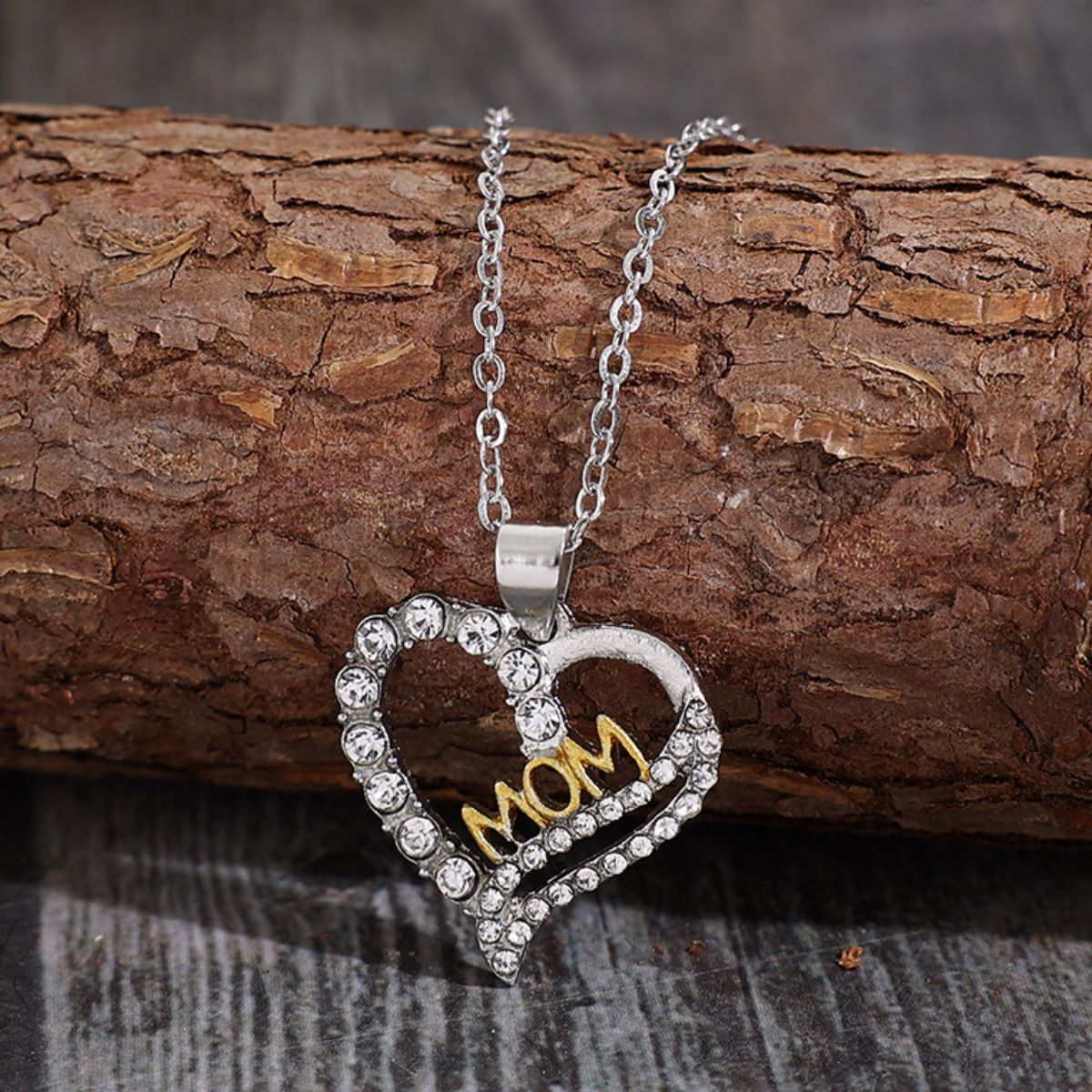 Inlaid Zircon Heart MOM Pendant Necklace | Mother's Day Gift