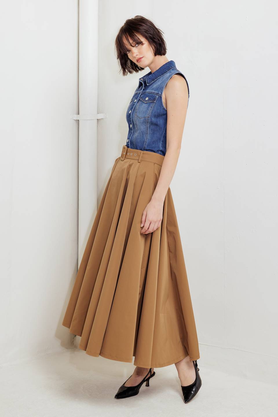 Rouge Allure Woven Full Midi Skirt