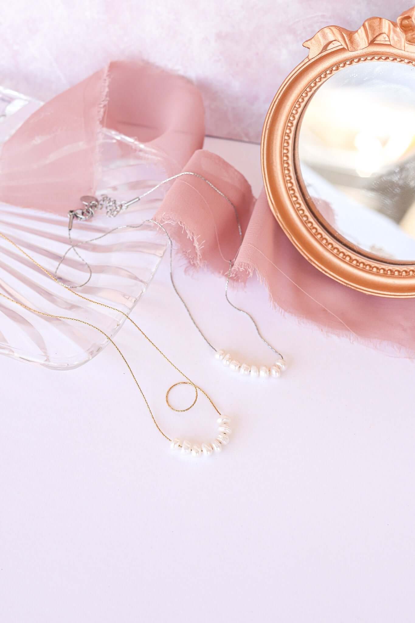 Pirouette Fresh Pearl Dainty Necklace