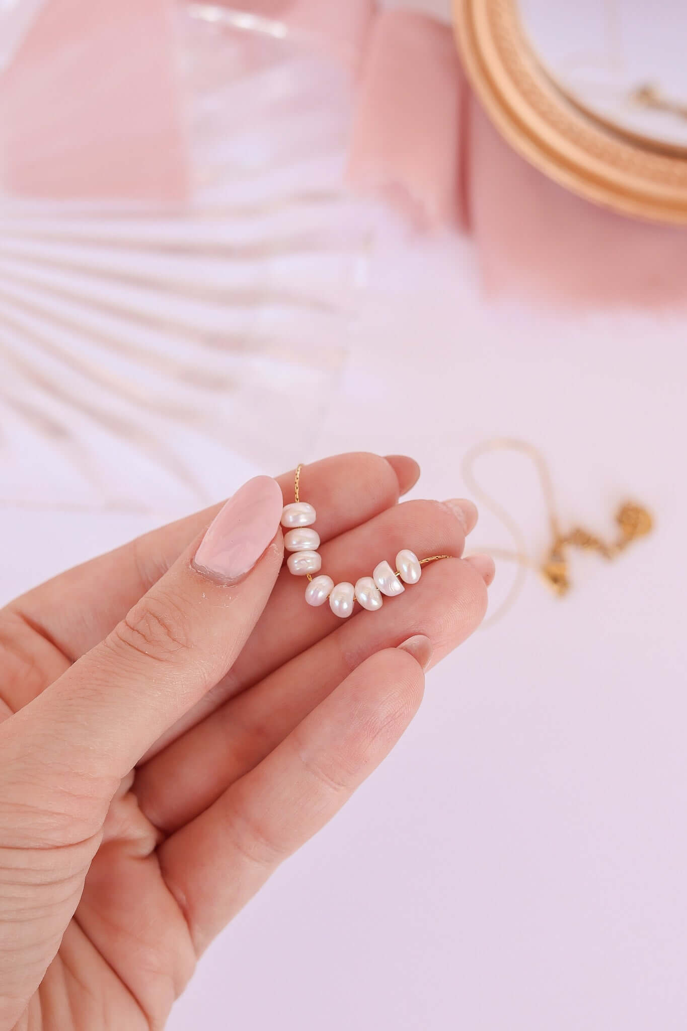 Pirouette Fresh Pearl Dainty Necklace