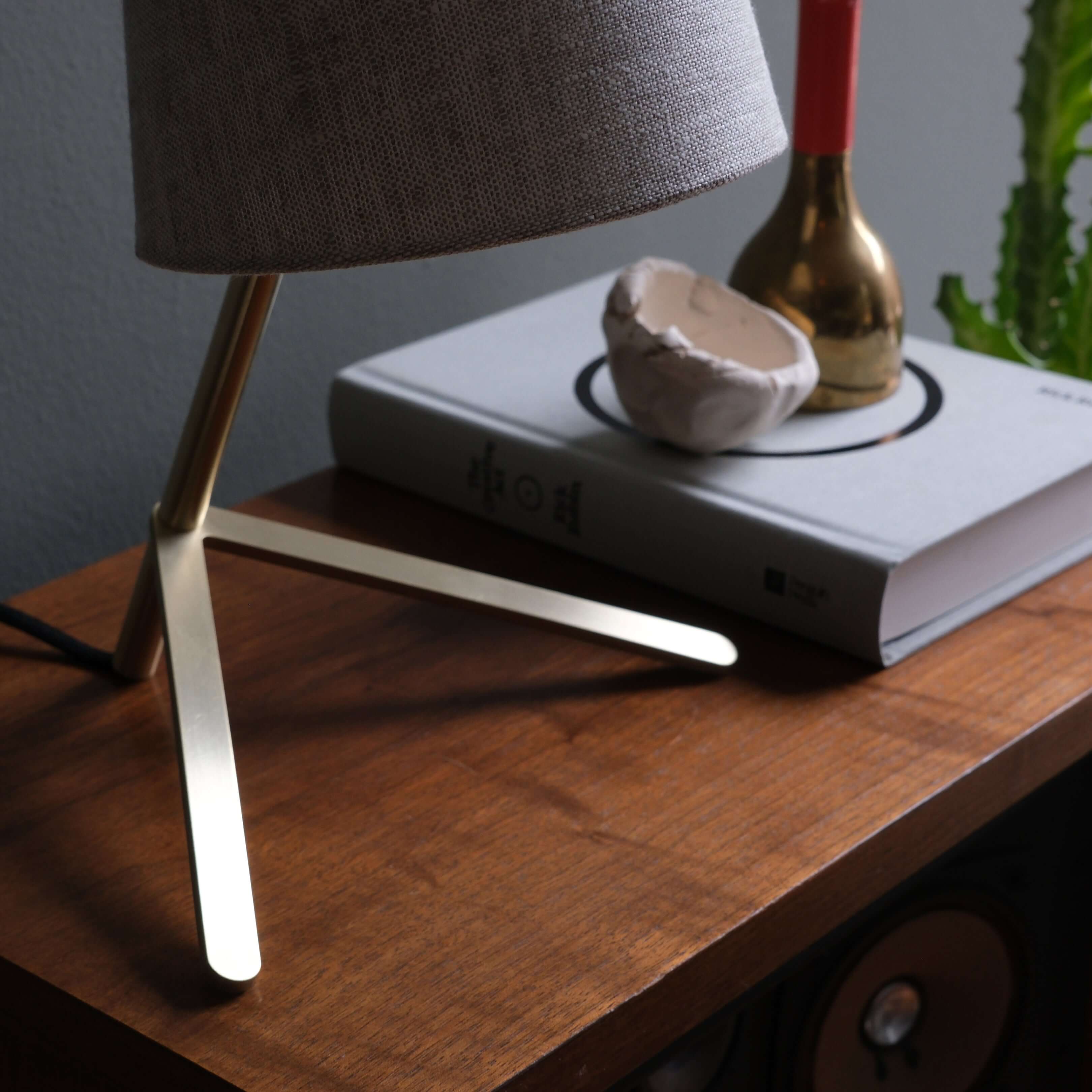 Tokyo I Desk Lamp